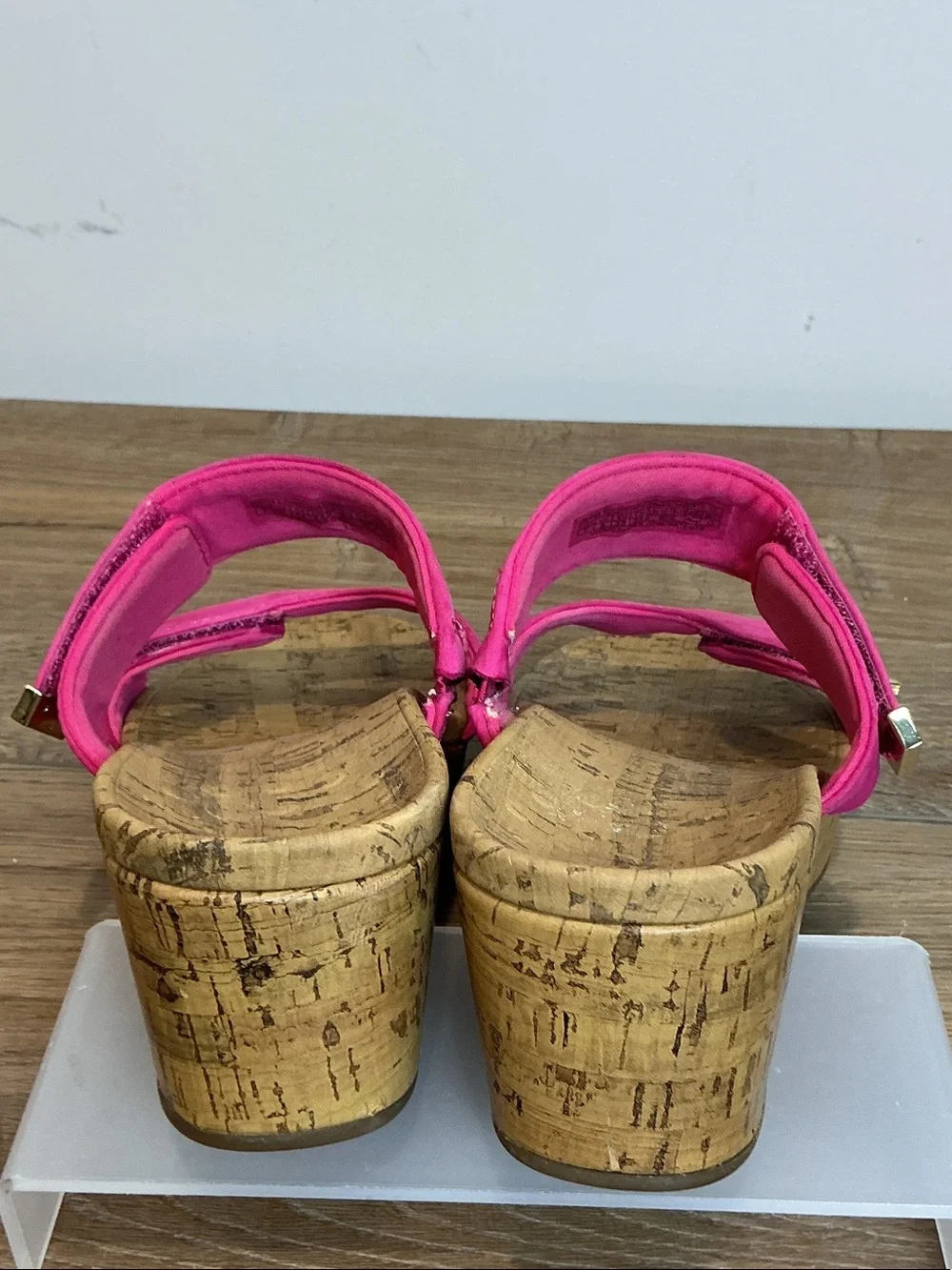 Vionic Pepper Ruched Hot Pink Wedge Sandals Velcro Closure Gold Hardware Sz 7